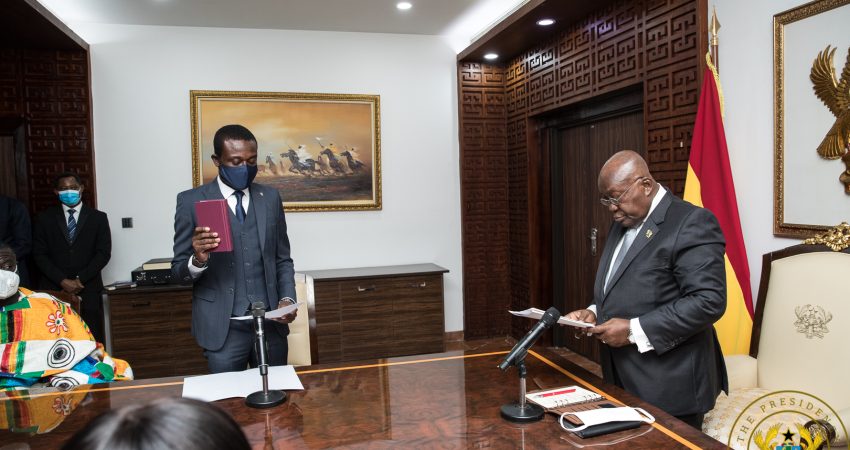 President-Akufo-Addo-administering-the-oaths-to-Kissi-Agyebeng